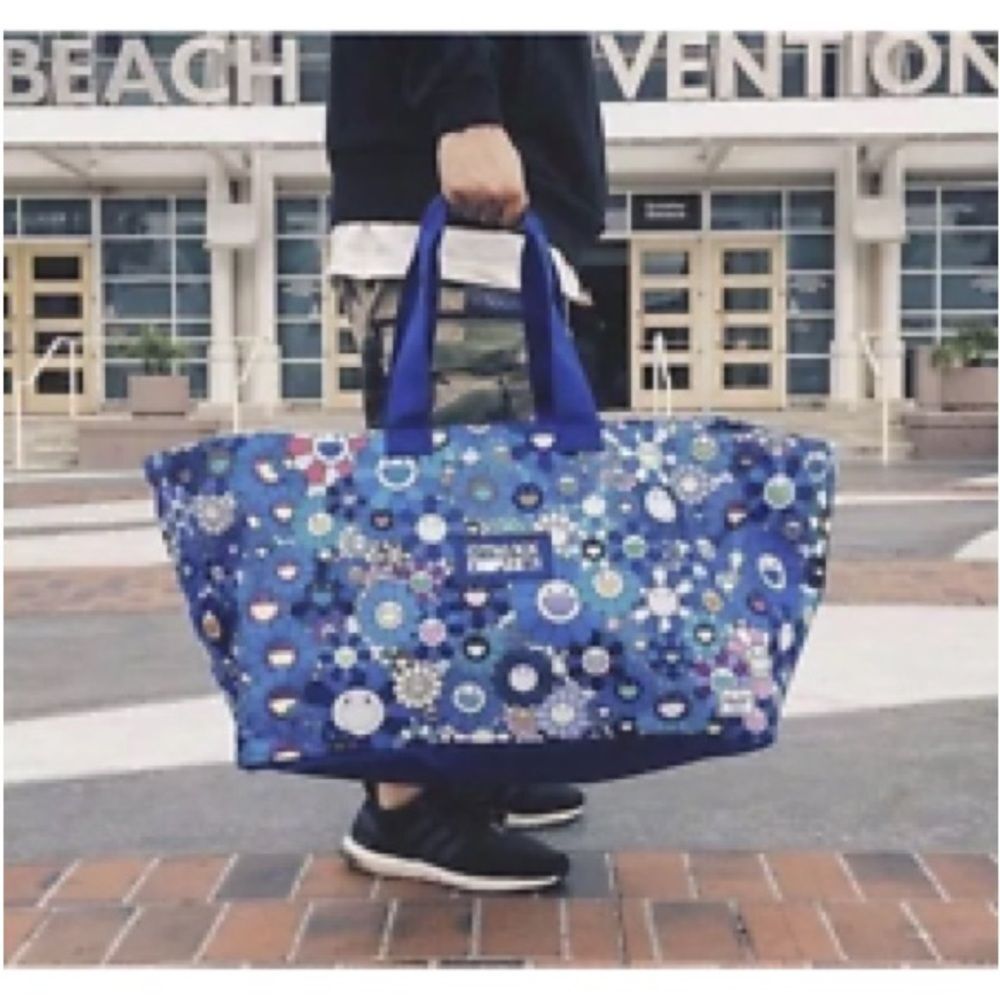 RARE! 2017 COMPLEXCON TAKASHI MURAKAMI HERSCHEL BLUE FLOWER XL TOTE SUPREME BAG - Picture 2 of 14